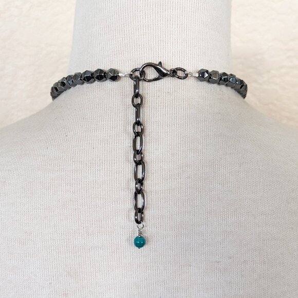 Aqua & Teal Blue Green Abalone Shell & Hematite Stick Statement Bib Necklace - Picture 3 of 3